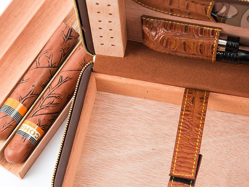Custom Brown Leather Travel Cigar Humidor